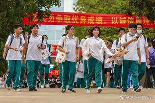 多点开花！湖人10人出场均有得分进账 6人得分上双